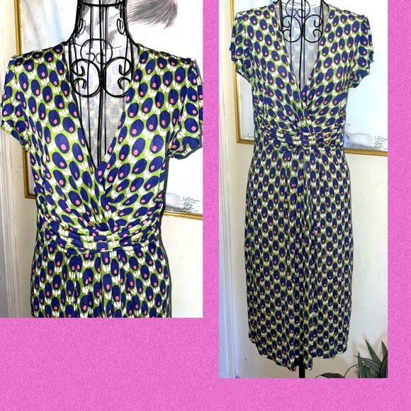 BODEN GREEN, PURPLE KNIT DRESS~V-NECK W/RUCHED WAIST~FLUTTER SLEEVES~SIZE US 4 - Picture 1 of 4